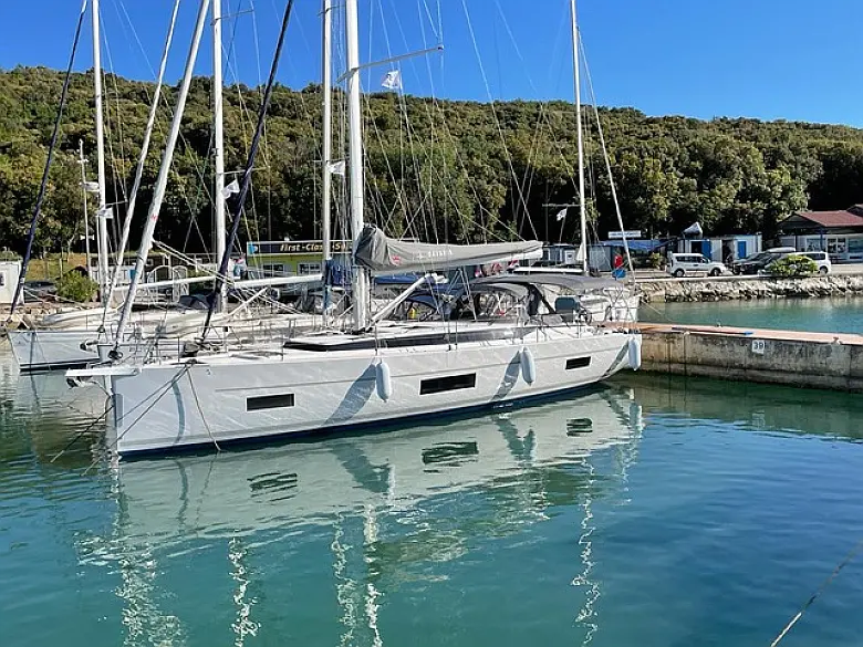 Bavaria C45 Style
