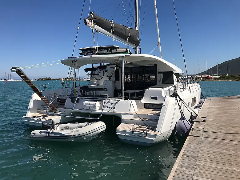 Lagoon 42