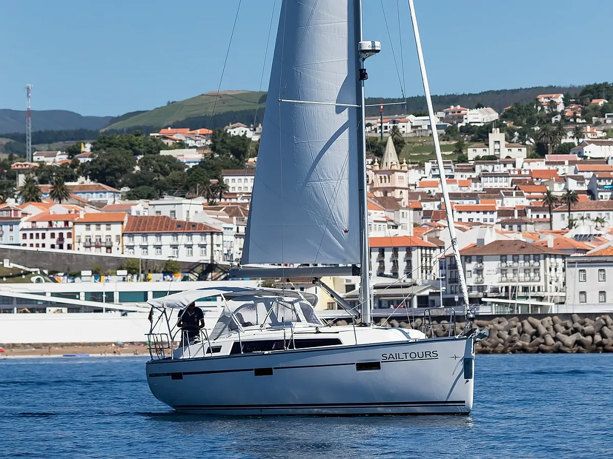 Bavaria Cruiser 37 - Sailtours  - Imagen exterior